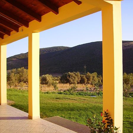 Agriturismo La Grotta Del Tesoro Santadi Eksteriør bilde