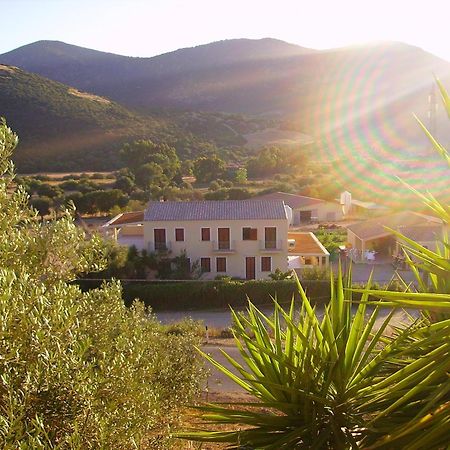 Agriturismo La Grotta Del Tesoro Santadi Eksteriør bilde