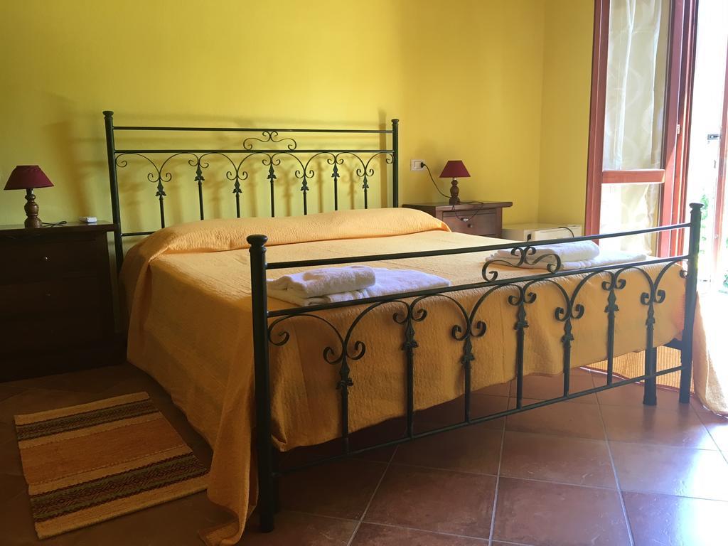 Agriturismo La Grotta Del Tesoro Santadi Eksteriør bilde